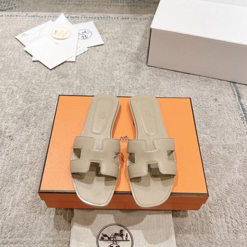 H**mes slippers